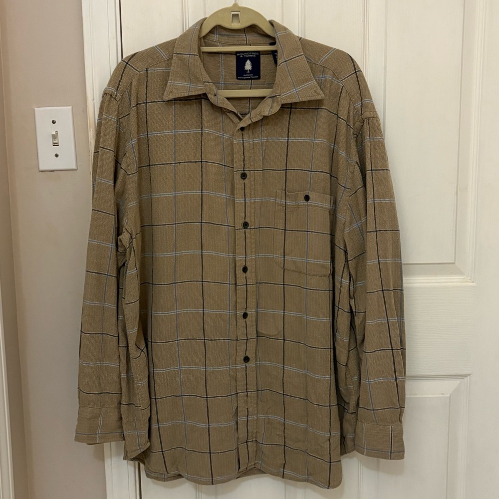 Roundtree & Yorke Men’s Flannel Plaid Button Down Shirt